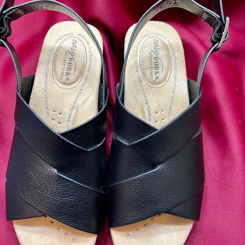 Black Women's Sandals Size 7WW